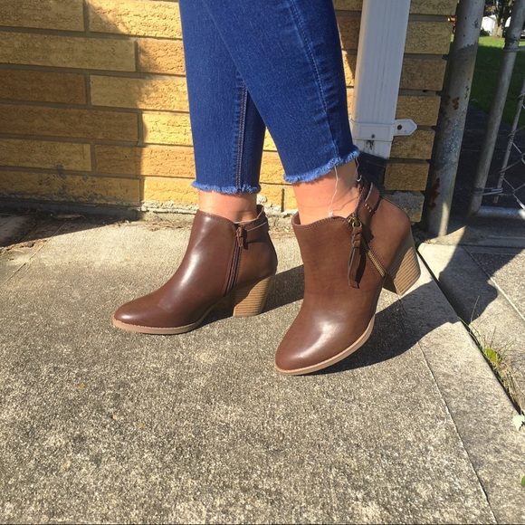 Shoes - NWT Brown Double Zipper Faux Leather Booties